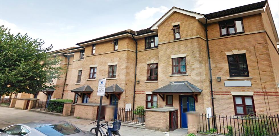 			NEW INSTRUCTION, 1 Bedroom, 1 bath, 1 reception Flat			 Gainsborough Court, Lime Grove, Shepherds Bush